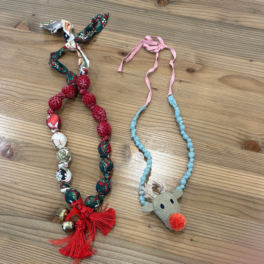 Mini Boden Kids Holiday Necklace Set